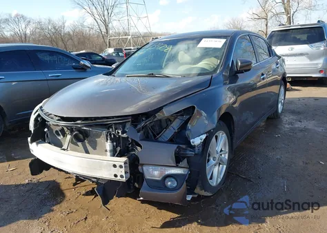 2015 Nissan Altima 2.5 Sv z USA, uszkodzony, nr VIN 1N4AL3AP3FC499107